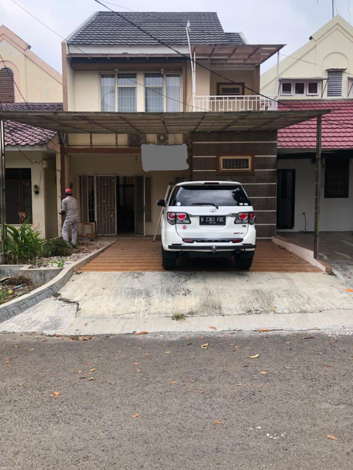 Rumah Dijual di Cluster Meadow Green Lippo Cikarang